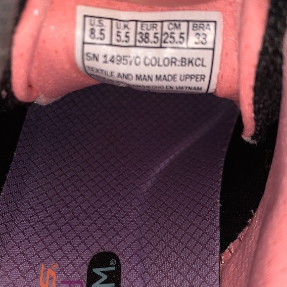 Woman’s Skechers memory foam - Picture 7 of 7